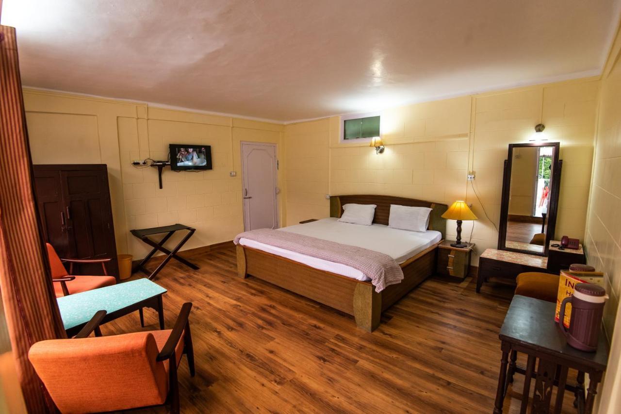 India Hotel - Lake View - Mall Road 나이니탈 외부 사진